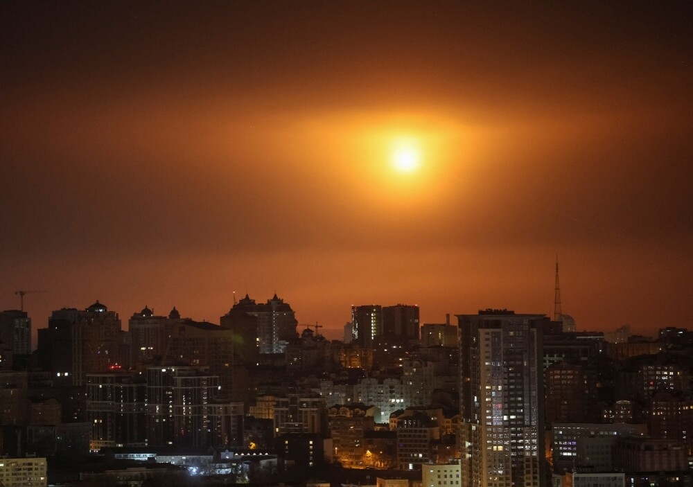 New Wave of Major Russian Strikes Targets Energy Infrastructure and Kyiv