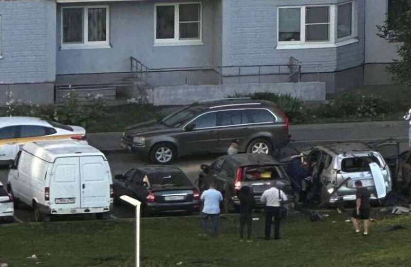 Взрыв автомобиля в Москве ранил двоих