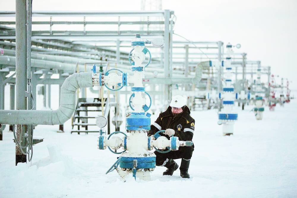 Западные страховщики продолжают страхование российских нефтяных танкеров