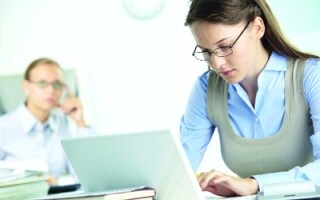 Опасность мифов о очках для глаз