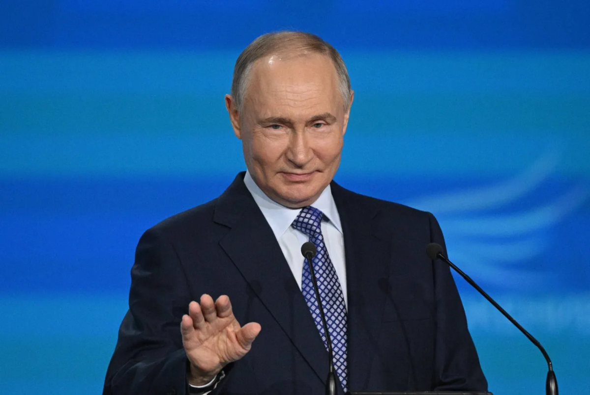 Putin expresses readiness to mediate in Middle East war settlement