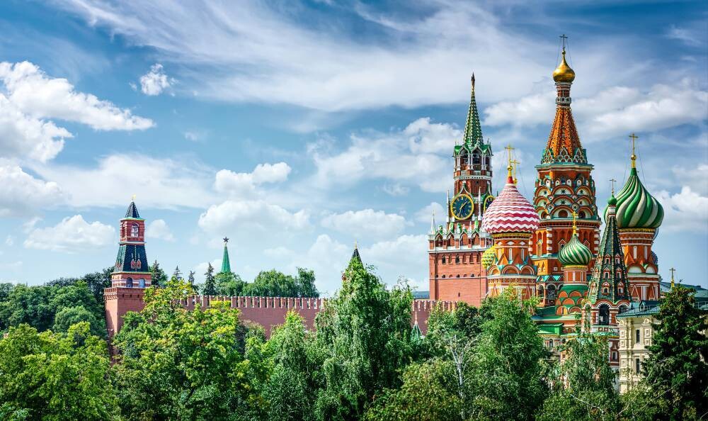 Russia's Diversity: Mountains, Deserts, and Palaces