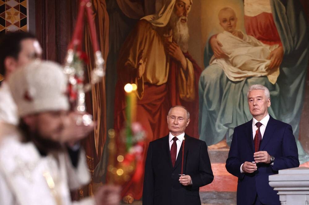 Президент Путин посетил пасхальную службу в Москве