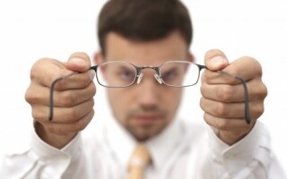 Профессор Станислав Иванов раскрывает факторы, приводящие к ослаблению зрения