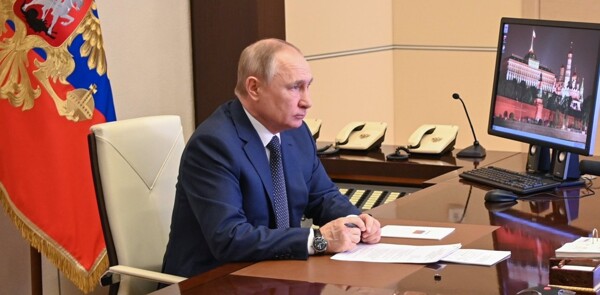 Russia Strikes Ukrainian Infrastructure