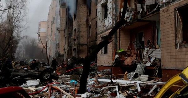 Песков обсуждает военные цели на форуме | Новости за границей