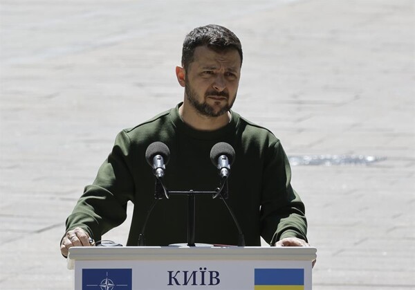 Россия объявила президента Украины в розыск