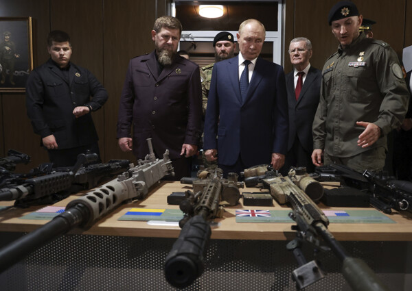 Путин посещает Чечню на фоне войны в Украине