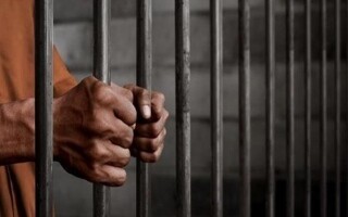 Российский суд приговорил американского солдата к тюрьме по обвинениям в угрозах и ограблении