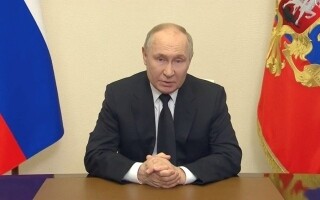 Путин критикует США за ограничения по доллару