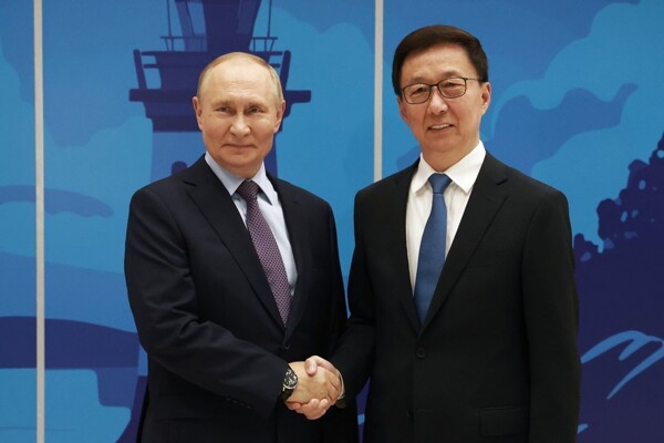 Китай и Россия укрепляют двусторонние связи во Владивостоке