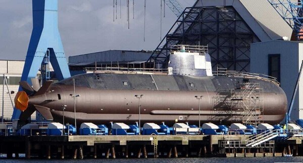 Россия запустила новую подводную лодку 'Якутск'