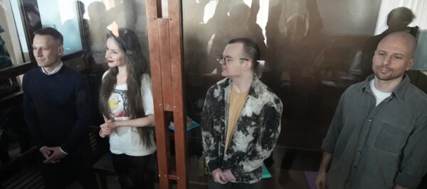 Журналисты в Москве стоят перед судом под давлением Кремля