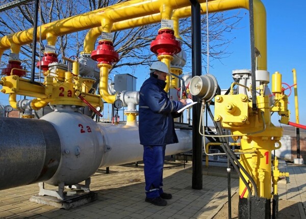 Russian Gas Exports to Europe Plummet to 50-Year Low