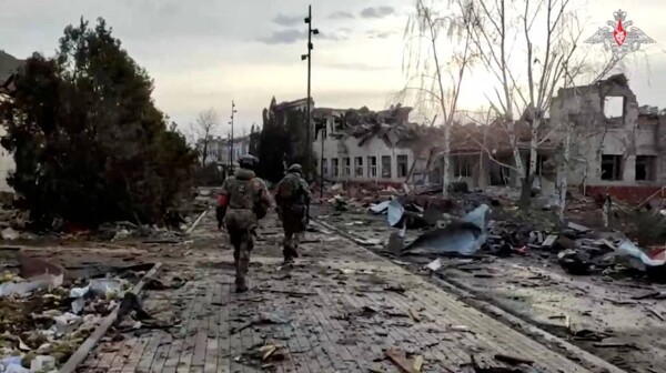 Russian Forces Clash with Ukrainian Soldiers
